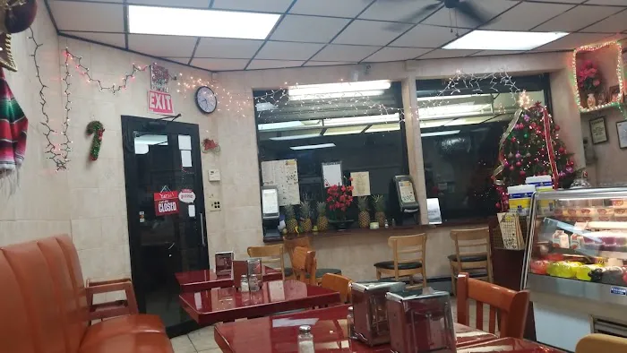 Compadres Mexican Restaurant Picture 2