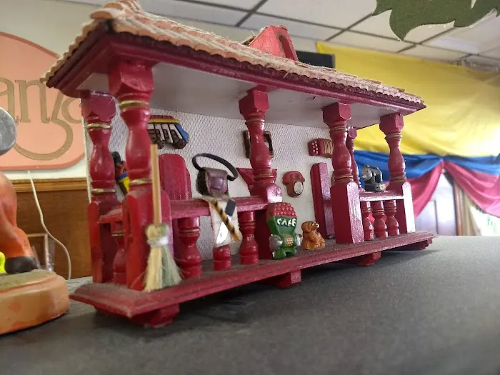 La Bonanza Bakery Picture 3