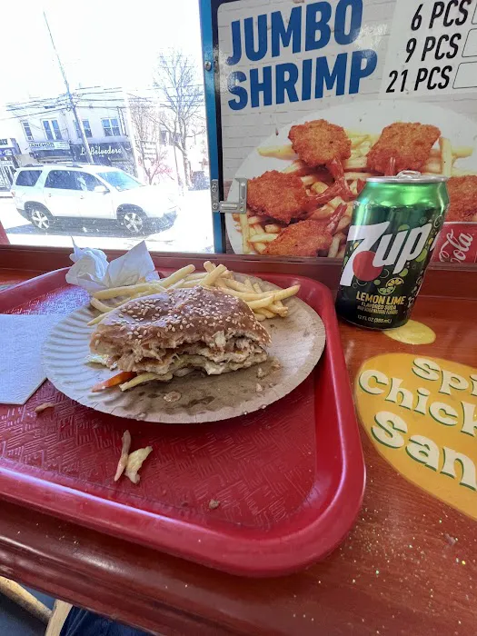 Medina Fried Chicken & Pizza Picture 7