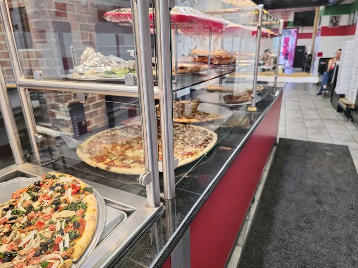 City Line Pizza & Pasta Picture 3