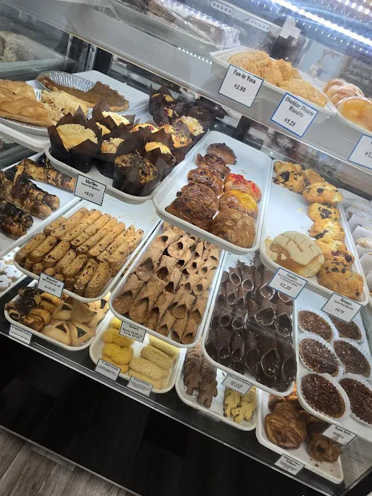 Cookies and Cream Pastry Shop Picture 9