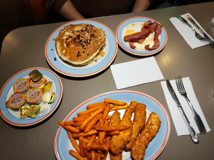 The Classic Diner Picture 2