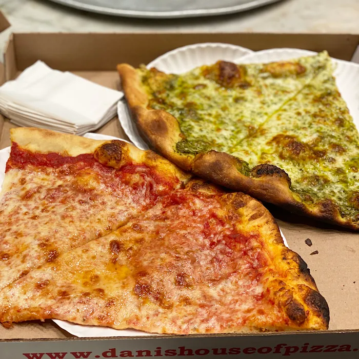 Dani's House of Pizza Picture 5
