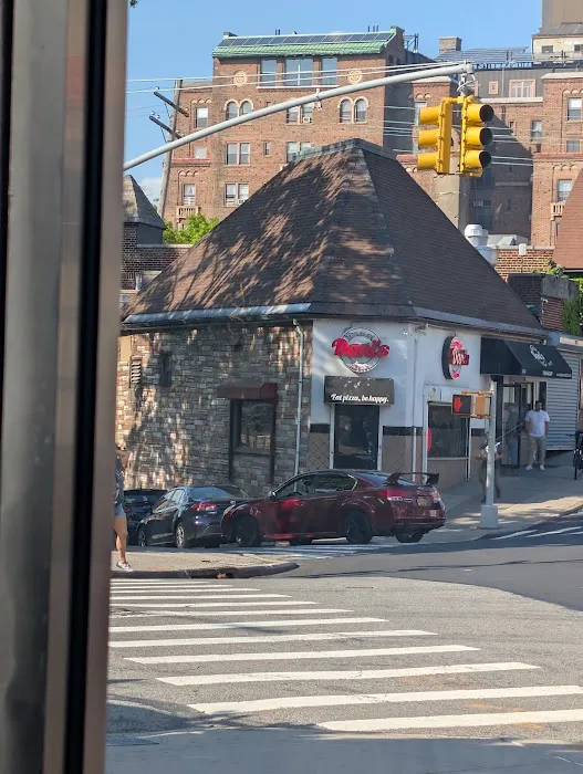 Dani's House of Pizza Picture 4