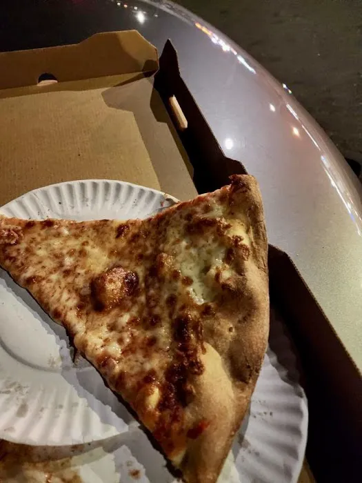 Dani's House of Pizza Picture 10