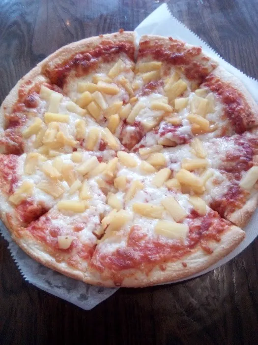 Singas Famous Pizza Picture 6