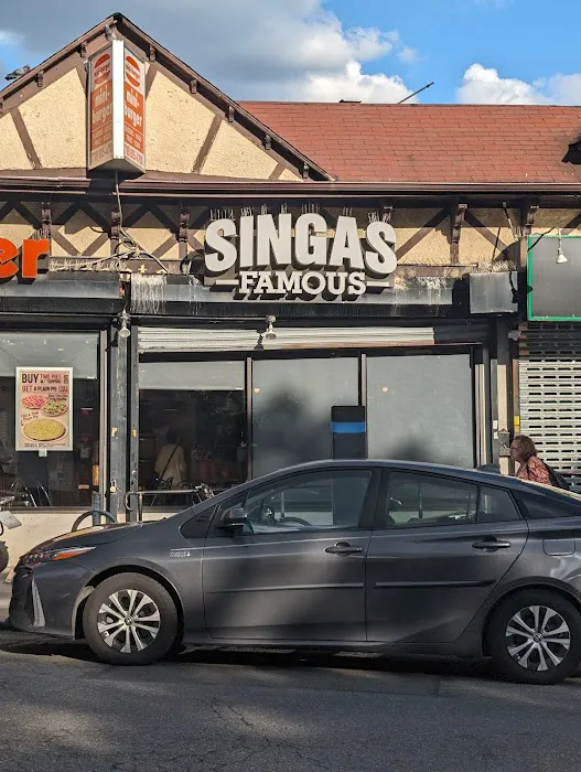 Singas Famous Pizza Picture 4