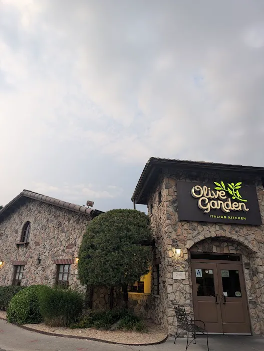 Olive Garden Italian Restaurant Picture 5