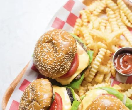 Burgers & Wings by Brooklyn Geechie