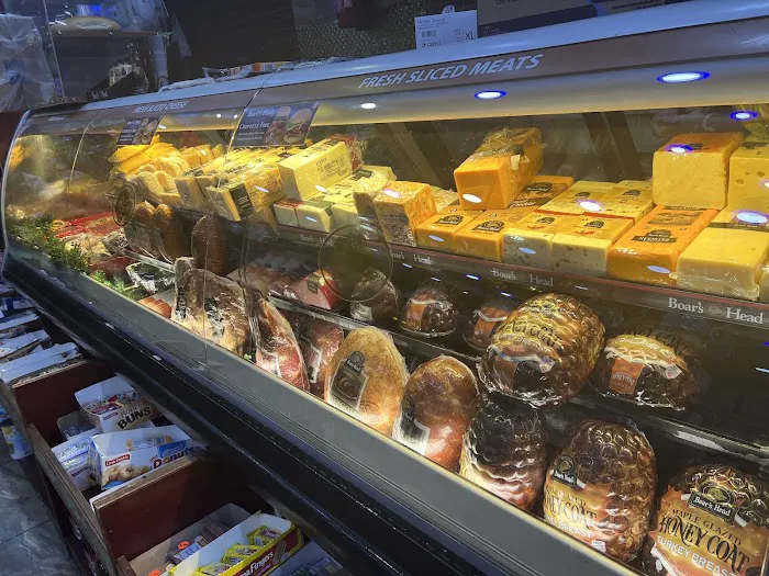 N Y Deli & Mini Market Picture 3