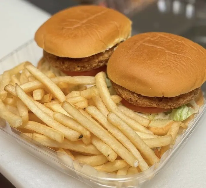 Kennedy chicken Shake ‘n Burger Picture 8