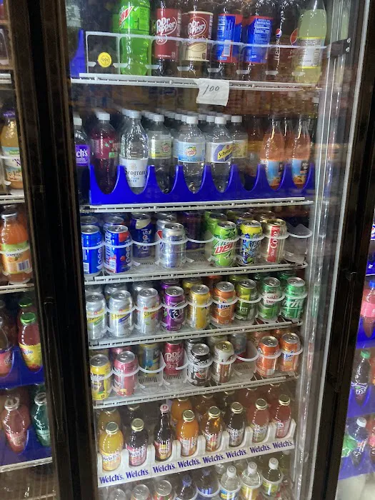M & R Express Deli Picture 8