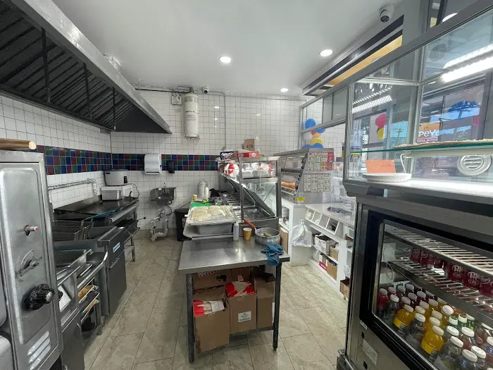Kennedy Fried Chicken Pizza and Juice Bar Picture 4
