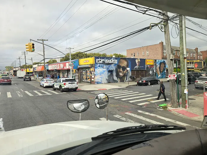 6 Bro Deli Picture 1