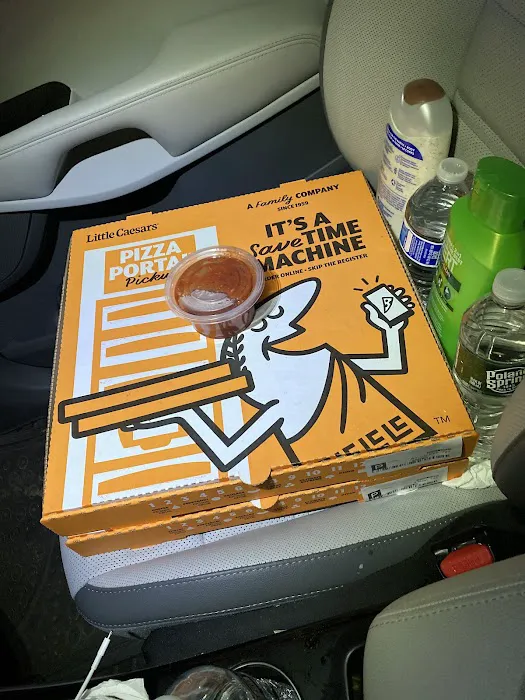 Little Caesars Pizza Picture 7