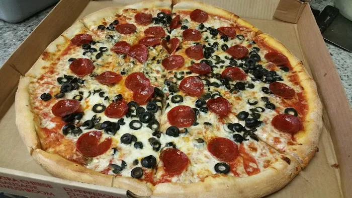 Frank's Pizza Picture 5