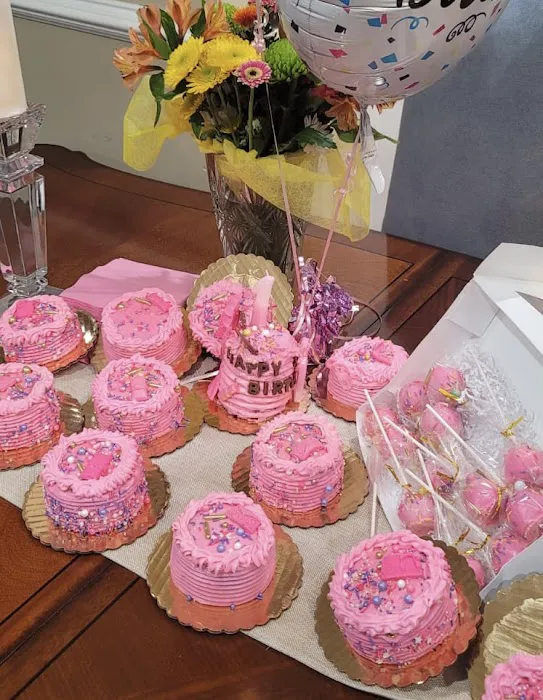 Izzy’s Sweets Boutique Homemade Desserts & Treats Picture 5