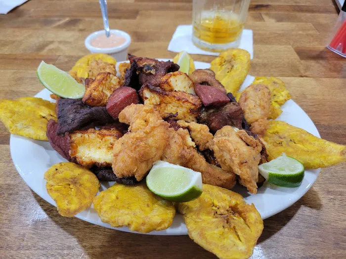 El Sabor de la Esquina Picture 4