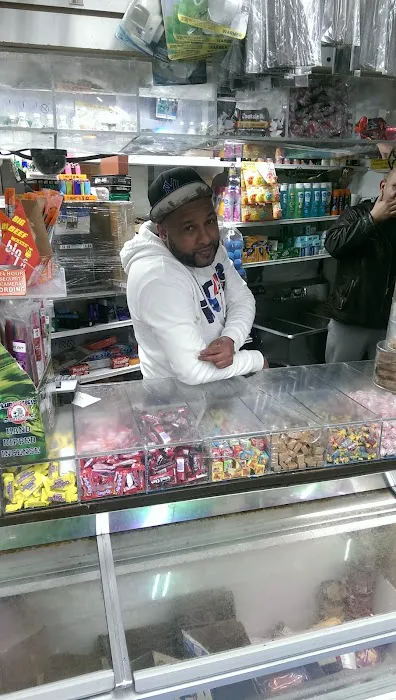 J & G Deli & Grocery Picture 5