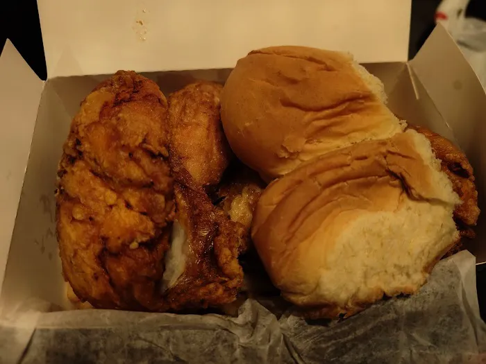 Crown Fried Chicken & Pizza Picture 8
