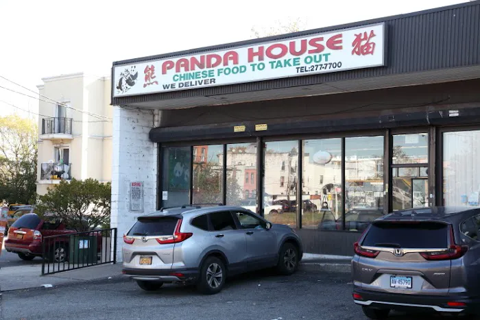 Panda House Picture 4