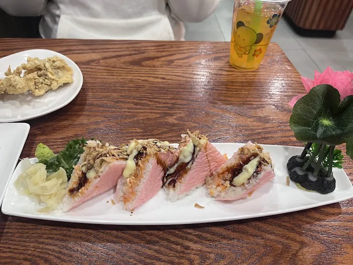 Mikado Crunchy Chicken & Sushi Picture 9