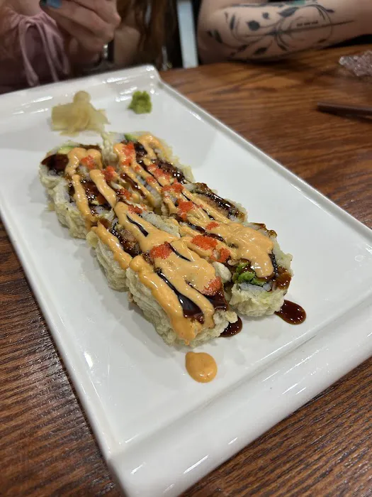 Mikado Crunchy Chicken & Sushi Picture 5