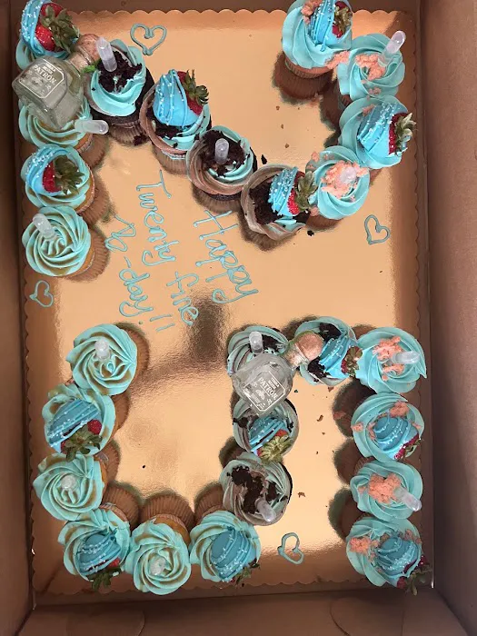 Deja's Cupcake Factory Picture 6