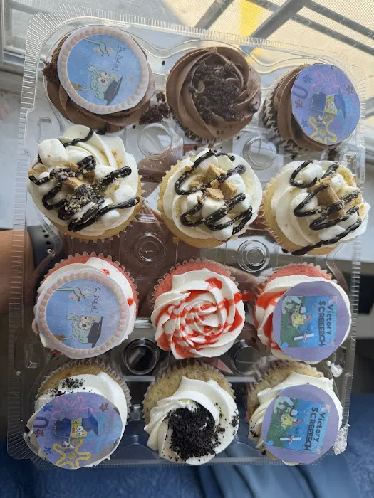 Deja's Cupcake Factory Picture 5