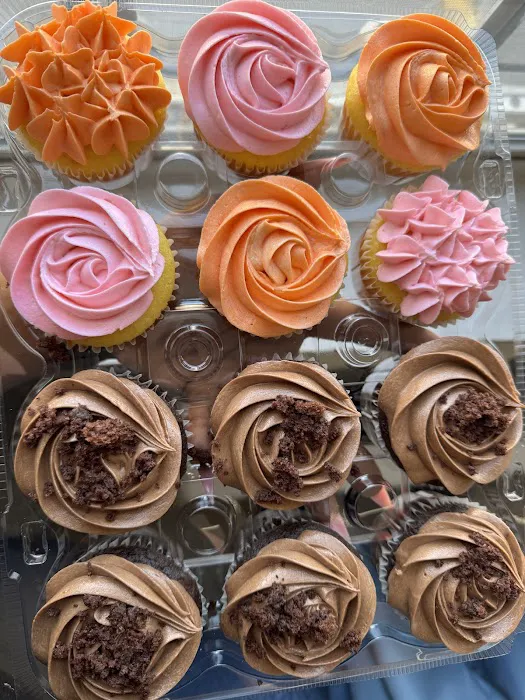 Deja's Cupcake Factory Picture 8