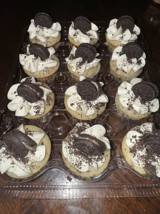 Deja's Cupcake Factory Picture 9