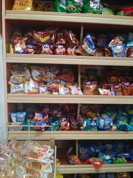Linden deli & Grocery Picture 4