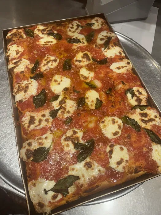 La Villa Pizzeria Picture 4