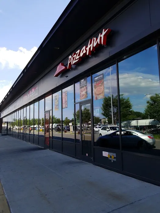 Pizza Hut Picture 1