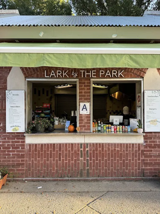 Lark by the Park Picture 3