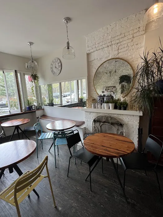 Elk Cafe Picture 9