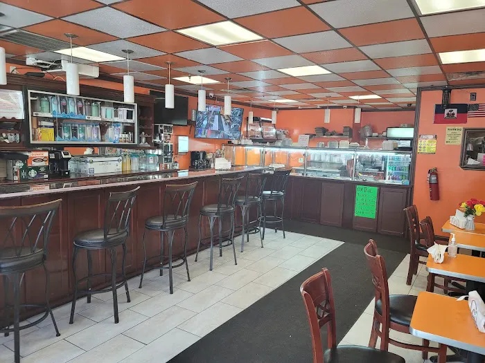Detente Restaurant Picture 3