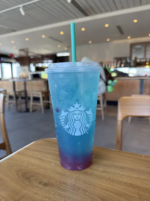 Starbucks Picture 9