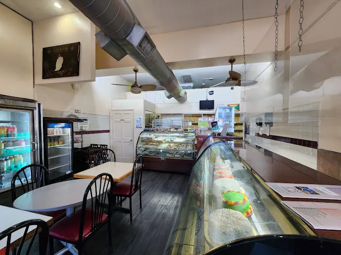 Steph's Cake Shop Picture 6