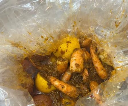 Cairo’s seafood kitchen