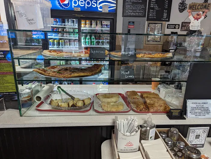 Cozie's Pizzeria & Cafe Picture 10