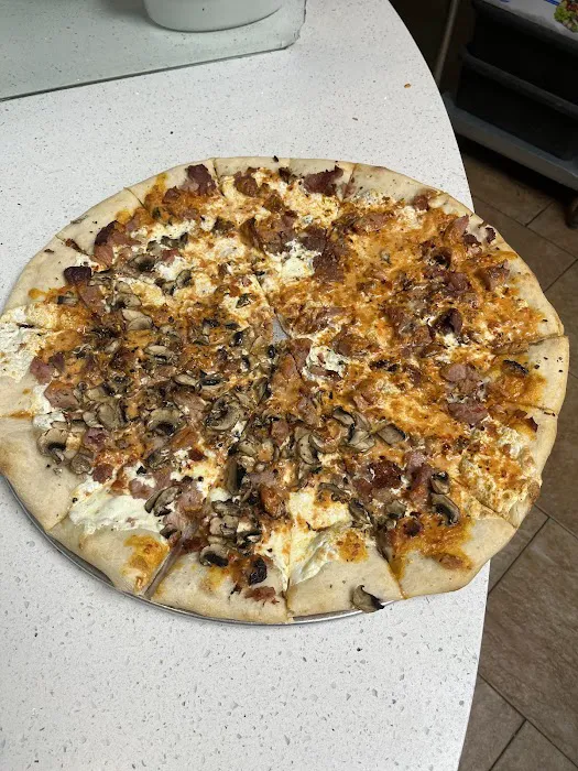 Cozie's Pizzeria & Cafe Picture 2