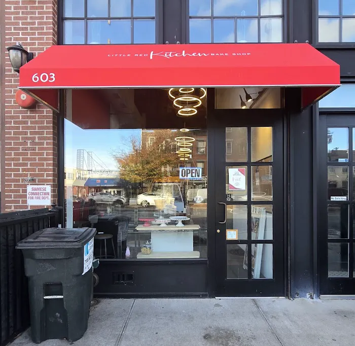 Little Red Kitchen Bake Shop Picture 7