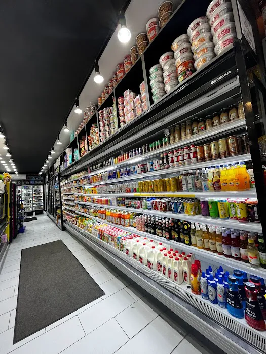 Town Delicatessen & Grill Picture 5
