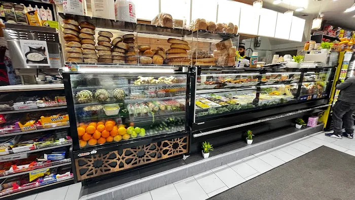 Town Delicatessen & Grill Picture 6