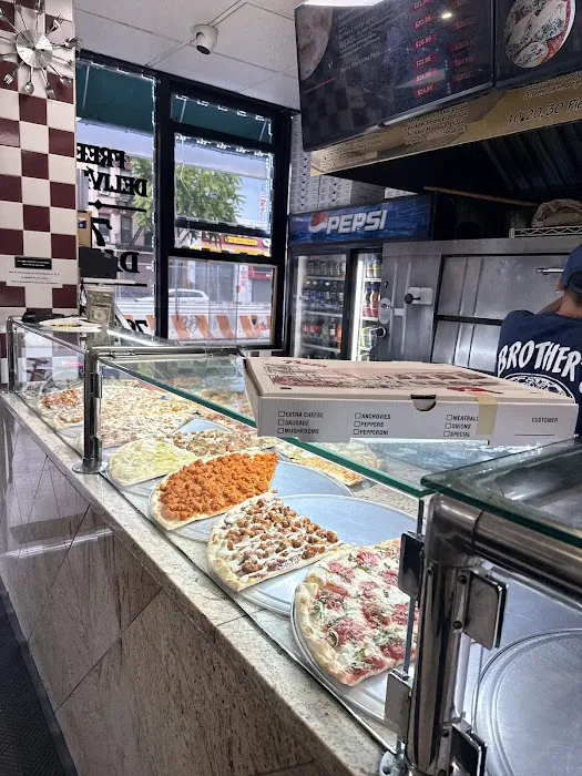 Brothers Pizza Picture 3