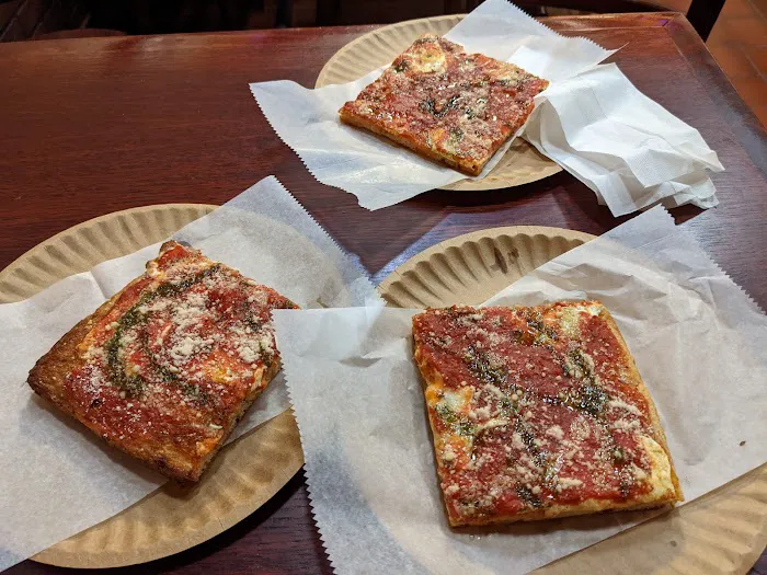 Luigi's Pizza Picture 4