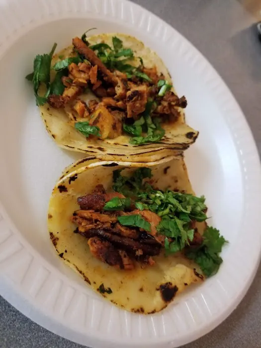 El Tenampa Deli and Grocery Picture 4