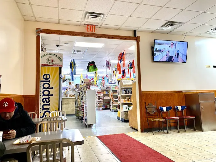 El Tenampa Deli and Grocery Picture 10