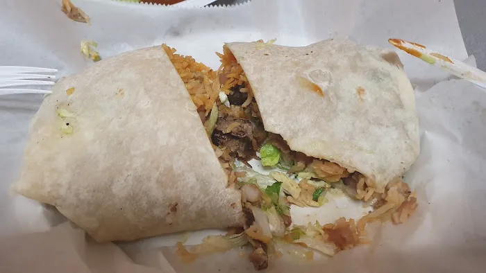 El Tenampa Deli and Grocery Picture 2